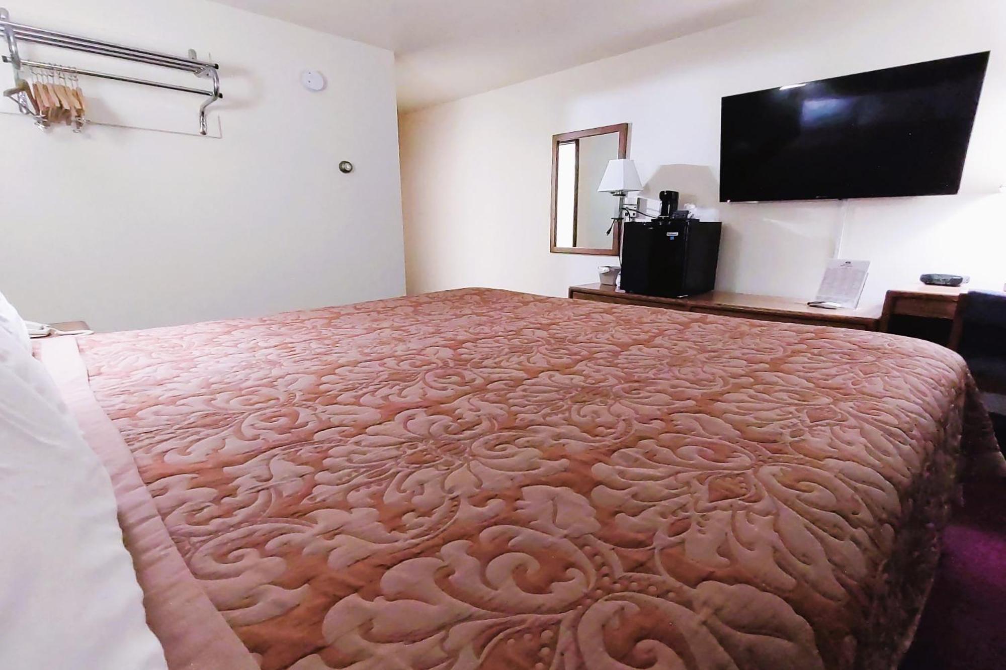 Love Hotels Staples By Oyo At Hwy 10 Mn Motley 외부 사진