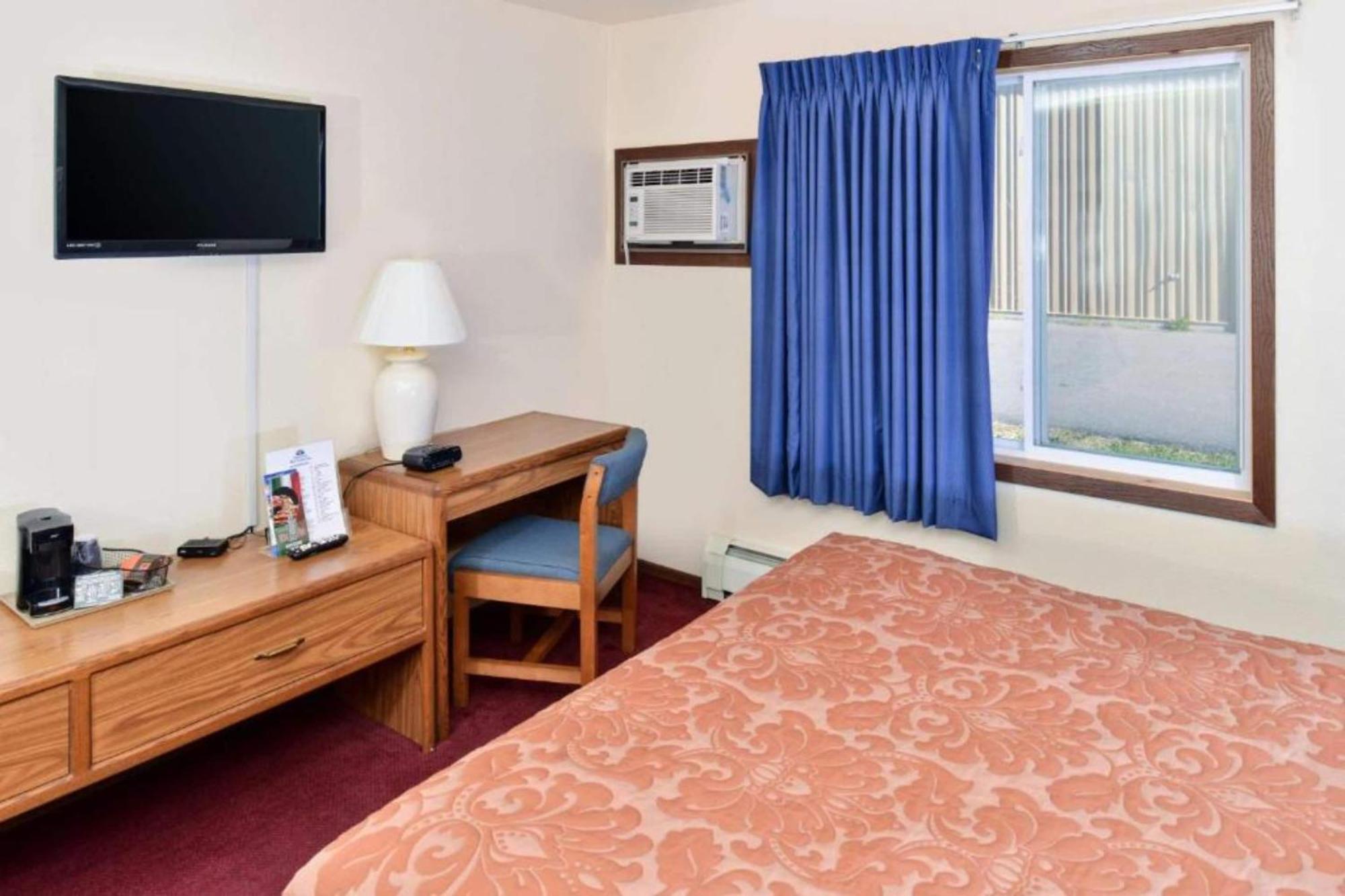 Love Hotels Staples By Oyo At Hwy 10 Mn Motley 외부 사진