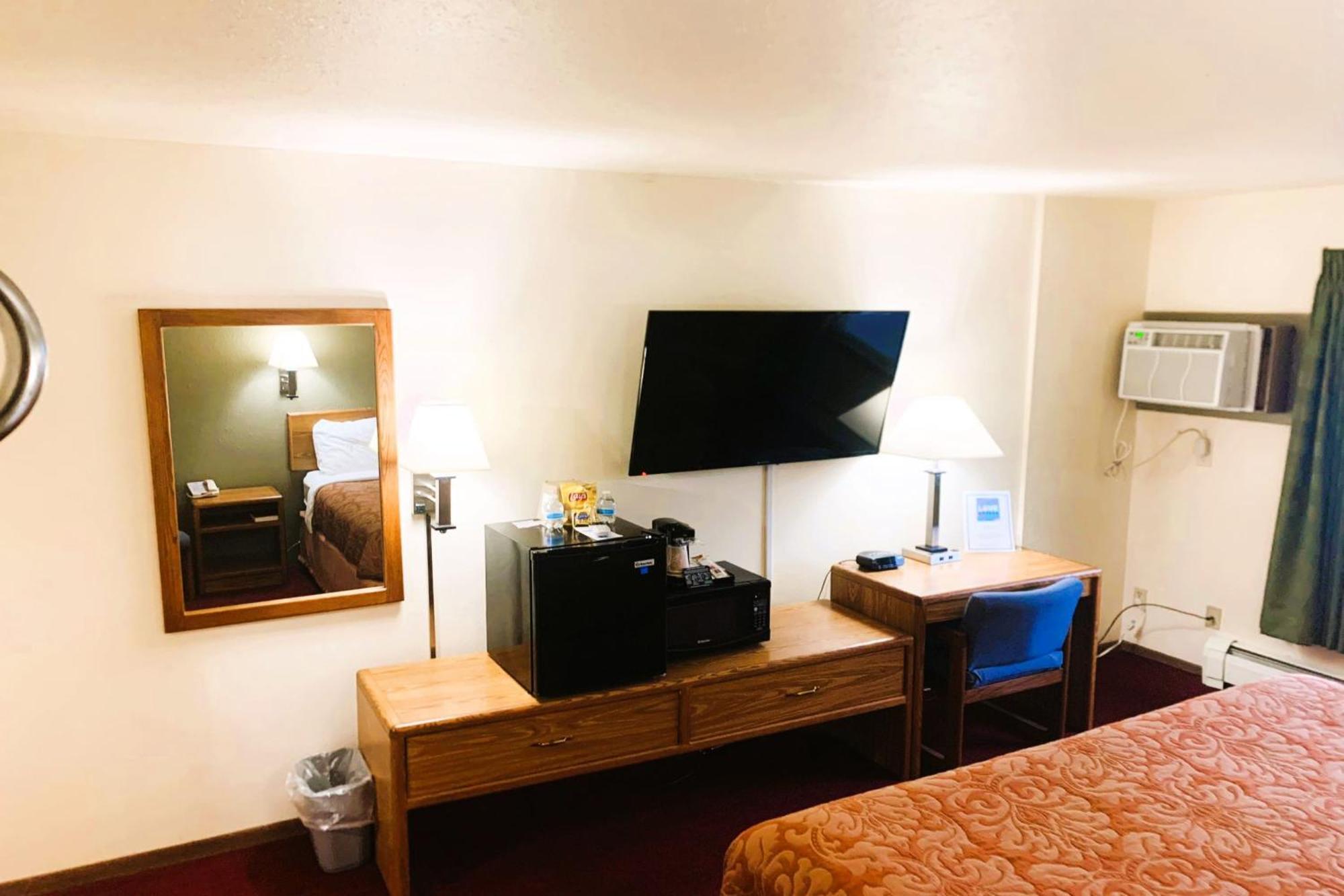 Love Hotels Staples By Oyo At Hwy 10 Mn Motley 외부 사진